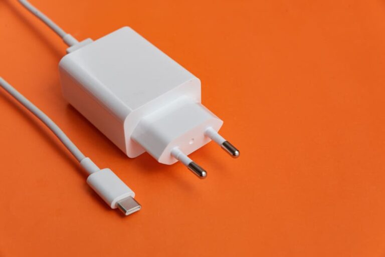 Pode carregar celular Xiaomi com carregador de outra marca?